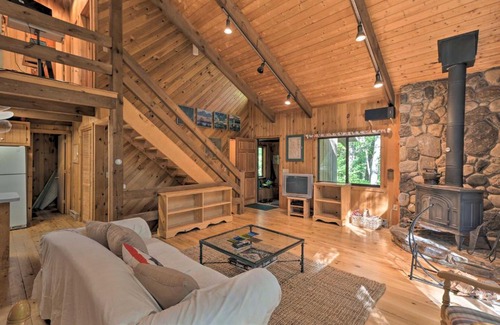 Sandisfield House | Cabin with 3 Acres, Tennis Courts By 4 Ski Mtns