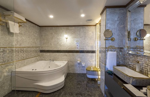 Yanik Hotel | Cabir Deluxe Hotel