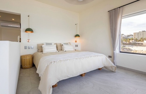 San Jose del Cabo Hotel | Cabo Break Deluxe Suite with ocean view