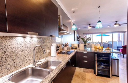 Los Cabos Condo | CABO PENTHOUSE CONDO - Rooftop deck with Private Jacuzzi at Puerta Cabos Village