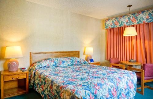 East Beach Hotel | Cabrillo Inn at the Beach