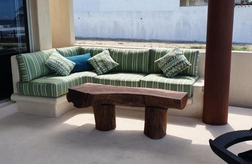 Ixtapa - Zihuatanejo Villa | Cactus Beachfront villa in Zihuatanejo- pets welcome!