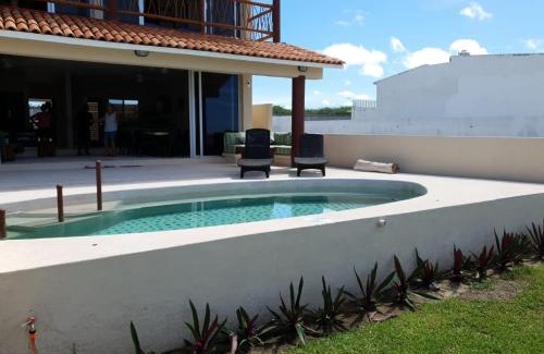 Ixtapa - Zihuatanejo Villa | Cactus Beachfront villa in Zihuatanejo- pets welcome!