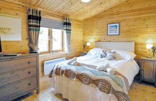 Carnmenellis Resort | Caddys Corner Lodges