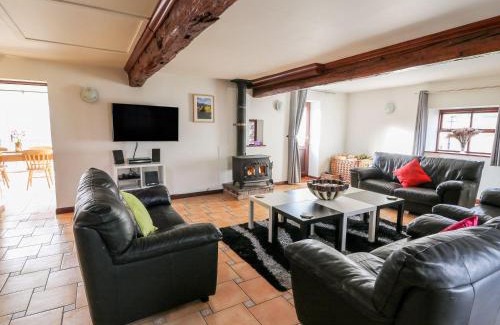 Battle House | Caecrwn