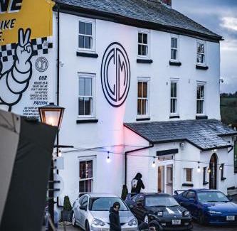 Alderminster Hotel | Caffeine&Machine