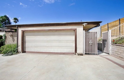 Azusa House | Cal King BR Pet-Friendly/AC/Metro/APU