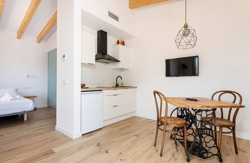 Costitx Ski Chalet | Cal Tio 4 YourHouse, lovely apartment in a farmhouse with shared pool