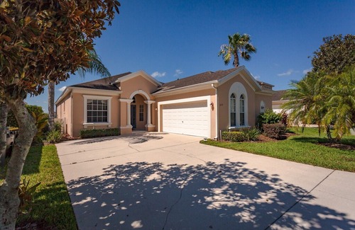 Florida Pines House | Calabay Parc 4 Bedroom Home
