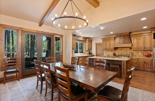 Sunriver House | Caldera Springs Luxury home! Sleeps 12