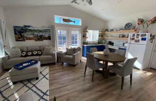 Tracy House | California Cottage