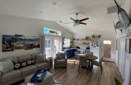 Tracy House | California Cottage