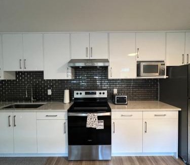 Guildford Apartment | Calm & Cozy Private Suite