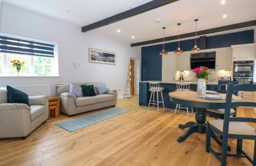 Ford House | Calvin's Cottage