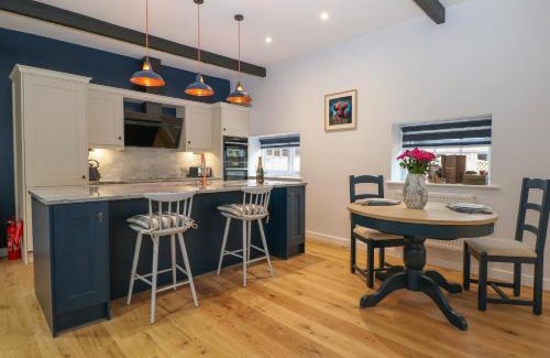 Ford House | Calvin's Cottage