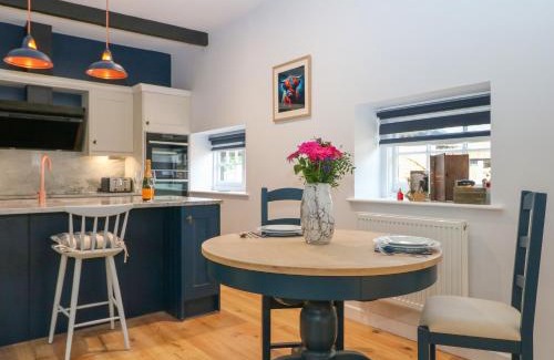 Ford House | Calvin's Cottage