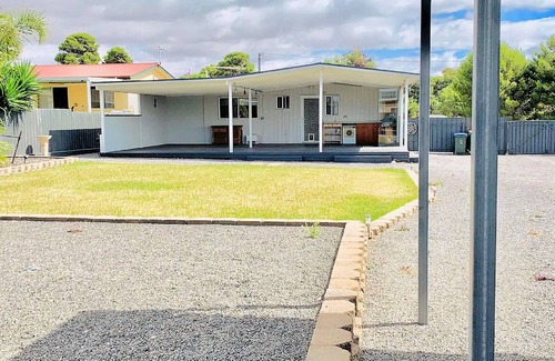 Dalrymple House | Calypso - Stansbury Retreat - Pet-friendly