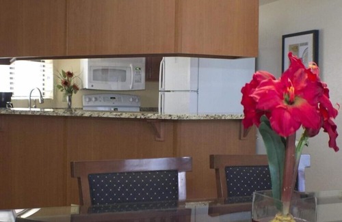 Arcadia Condo | Camelback Resort Elegant 2BR Condo with Swimming Pool Bar