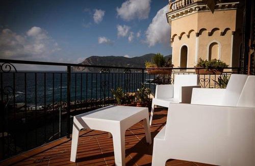 Vernazza House | Camere Nicolina