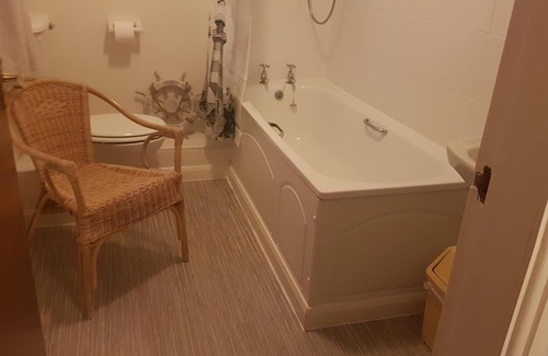 Flamborough House | Cameron Court B&B