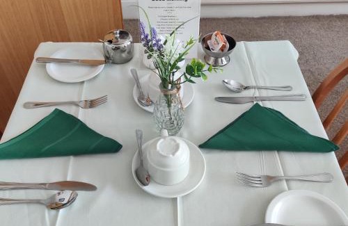 Flamborough Bed & Breakfast | Cameron court B&B