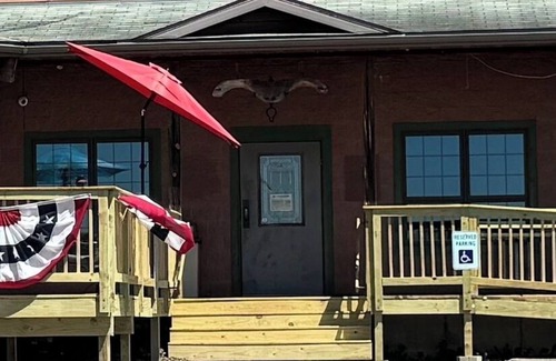 Rib Lake Hotel | Camp 28