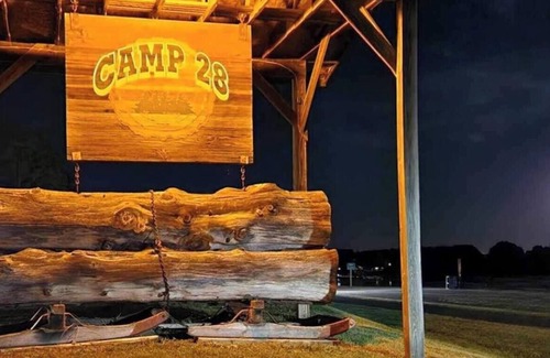 Rib Lake Hotel | Camp 28