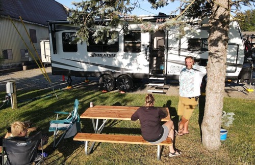 Lynden RV Rental | Camp in The Country From the Comforts of Your RV