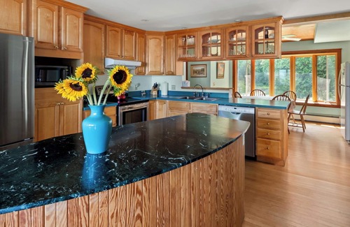 Shelburne Cottage | Camp Roosevelt on Lake Champlain