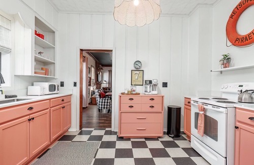 Arkadelphia House | Camp Wilson: A Curated Mid Century Bungalow Experience