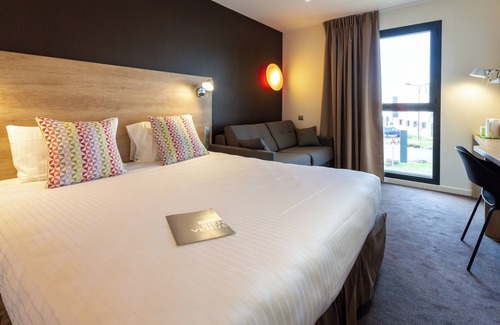 Change Hotel | Campanile Laval Nord