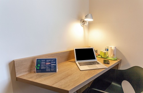 Change Hotel | Campanile Laval Nord