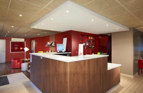 Taverny Hotel | Campanile Taverny