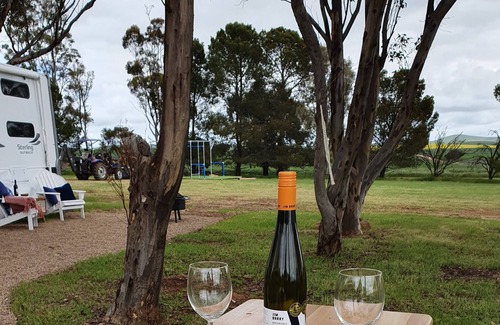 Mannanarie House | CAMPBELL Ranges view private RV