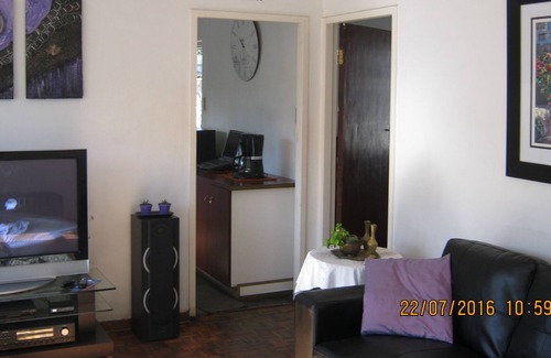 Greater Johannesburg Metropolitan Area Bed & Breakfast | Campbell's Boarding House - Home away from home - Unit 1