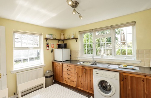 Kirkcudbright Cottage | CAMPHILL, pet friendly, with open fire in Kirkcudbright