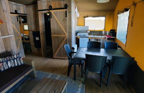 Januv Dul Ski Chalet | Camping 2000 - Sahara tent XXL