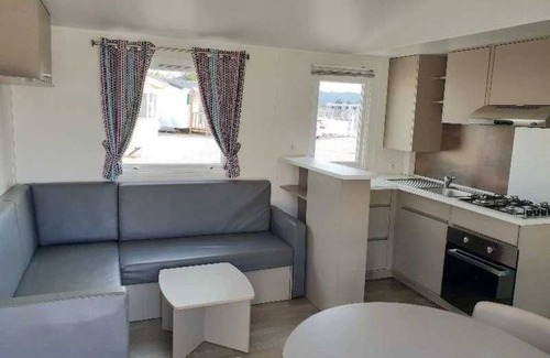 Monoblet House | Camping 3 étoiles - Piscine - ccaiaad