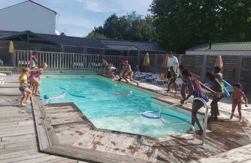 Surgeres House | Camping 3 étoiles - Piscine - ccbbbeb