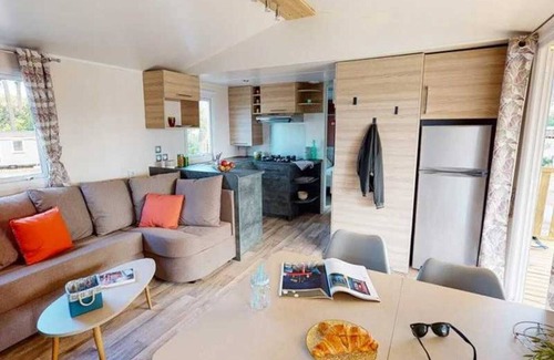 Condrieu House | Camping - Funpass inclus - Parc aquatique - eeaiga