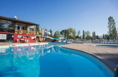 Condrieu House | Camping - Funpass inclus - Piscine - ccaegai