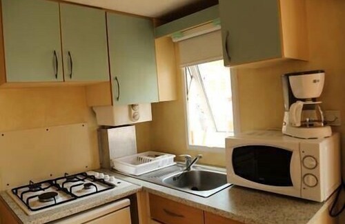 Fabrezan House | Camping Le Pinada *** - Mobilhome for 4 People