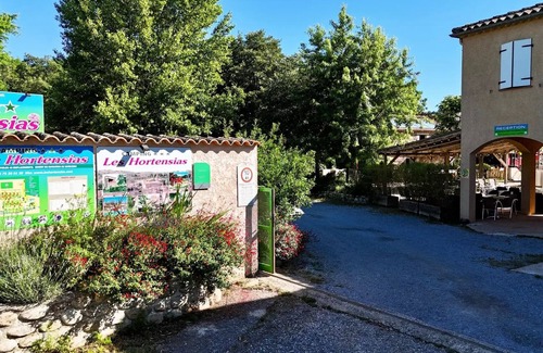 Rosieres House | Camping les Hydrangeas * - Mobile Home 4 Rooms 6 People Air Conditioned