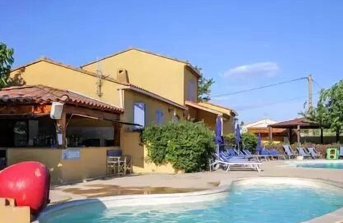 Courthezon Ski Chalet | Camping Les Sources ***** - Chalet for 5 People