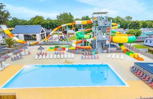 Benodet House | Camping maeva Club La Mer Blanche * - Mobile Home Grand Confort 3 Rooms 4 People + TV