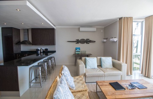 Camps Bay Apartment | Camps Bay One Bedroom apartment - The Crystal