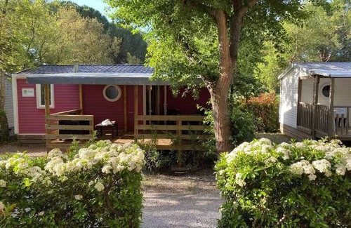Roquebrune-sur-Argens Ski Chalet | Campsite chalet France at Cotes d'Azur nearby sea
