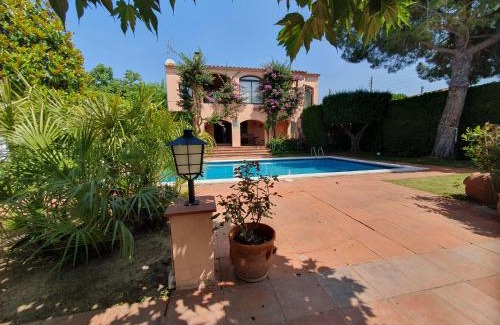 Sant Miquel de Fluvia House | Can Jordi Miqueló turisme rural