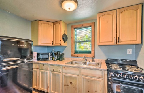 Cedar Lane Cabin | Canalfront Sargent Cabin w/Patio: 1 Mi to Beach!