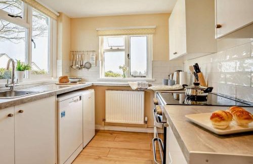 Llanover House | Canalside boathouse in the park